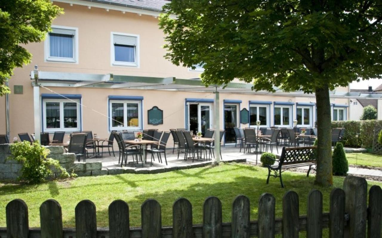 Landgasthof Schwabenpfanne Erbach an der Danau Exterior foto